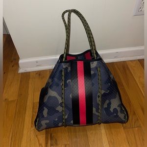 Neoprene tote
